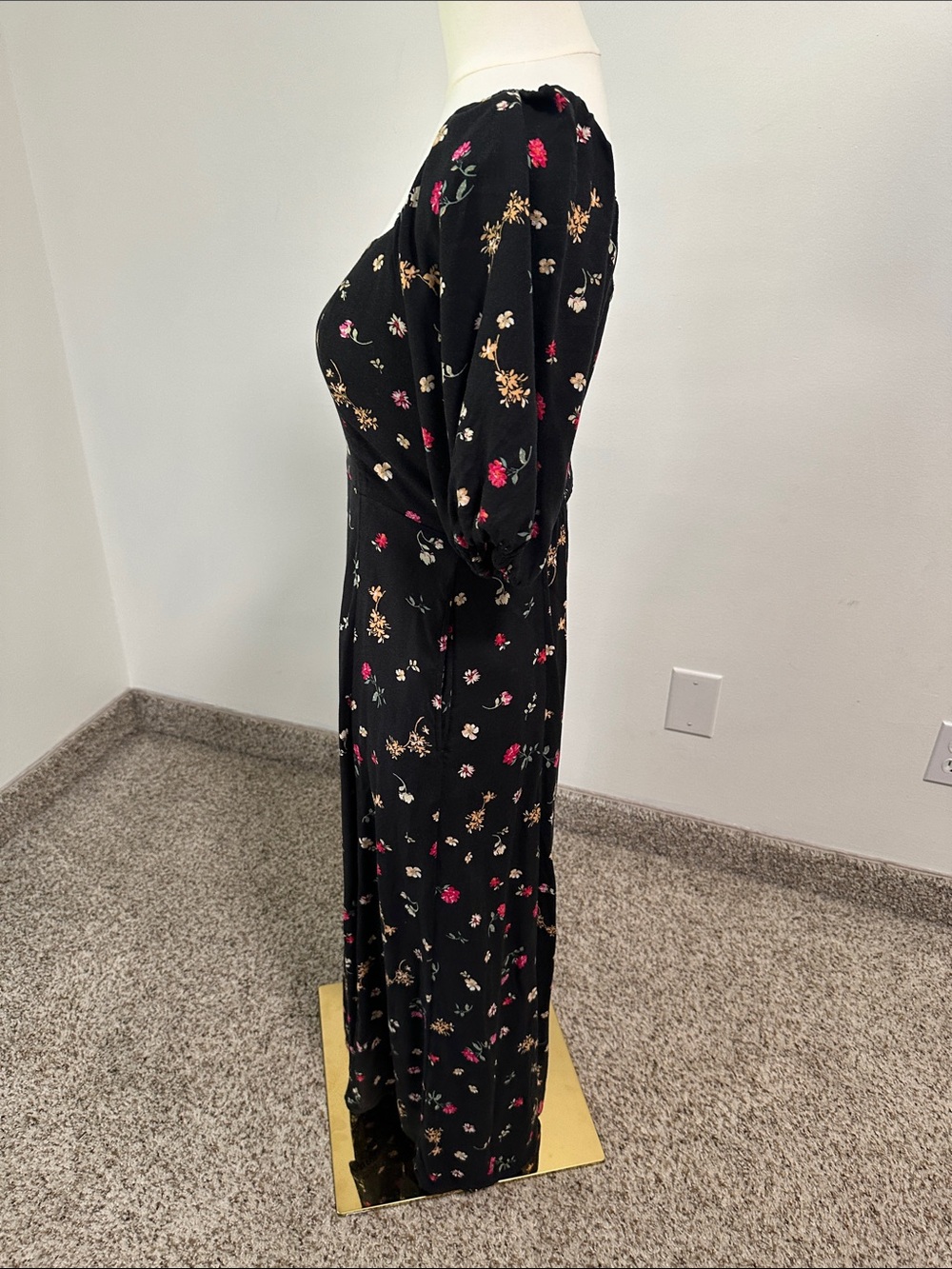 🚗 Old Navy Maxi Dress - Picture 2 of 5